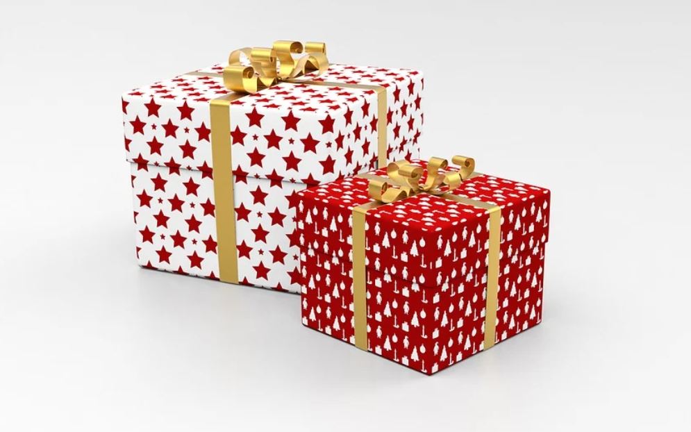 12 Symbolic Meanings of Dreaming About Gifts