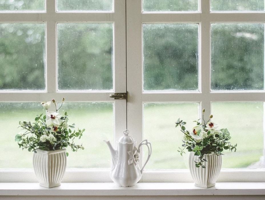 26 symbolic meanings of dreaming about windows