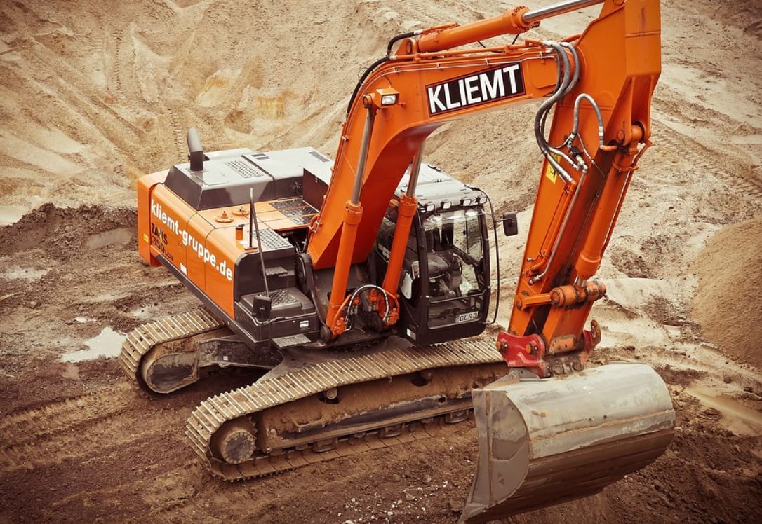 21 symbolic meanings of dreaming about excavators