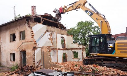 21 Symbolic Meanings of Dreams about Demolition