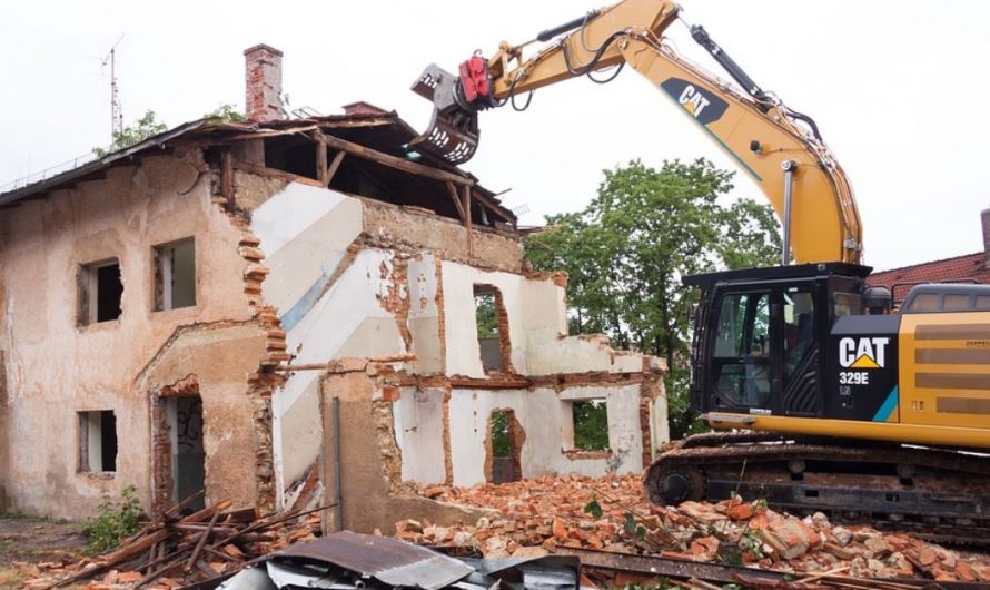 21 Symbolic Meanings of Dreams about Demolition