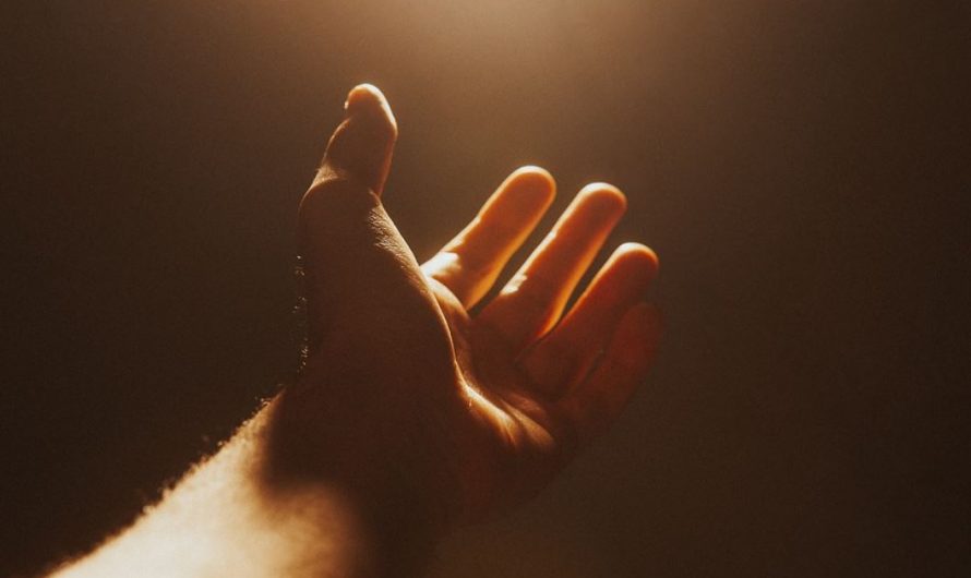 26 Symbolic Meanings of Dreaming of Dirty Hands