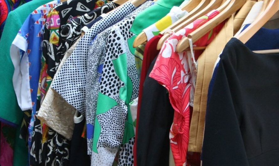 25 Symbolic Meanings of Dreams About Clothes