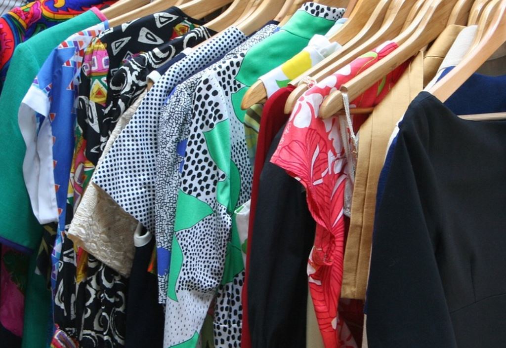 25 Symbolic Meanings of Dreams About Clothes