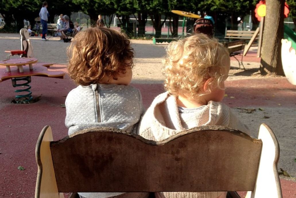 25 Symbolic Meanings of Dreaming About Cousins