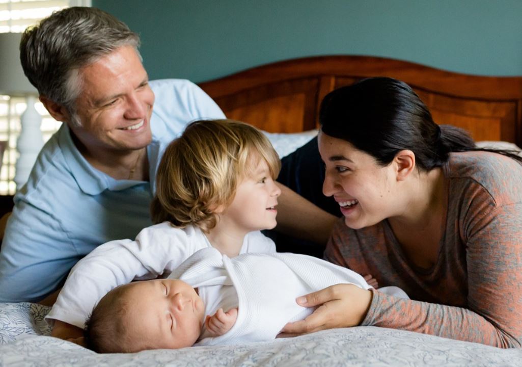 23 Symbolic Meanings of Dreaming of Healthy Parents
