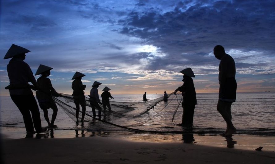 25 Symbolic Meanings of Dreaming of Fishermen