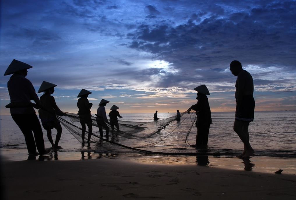 25 Symbolic Meanings of Dreaming of Fishermen