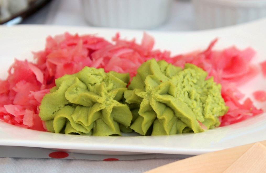 15 Symbolic Meanings of Dreaming about Horseradish