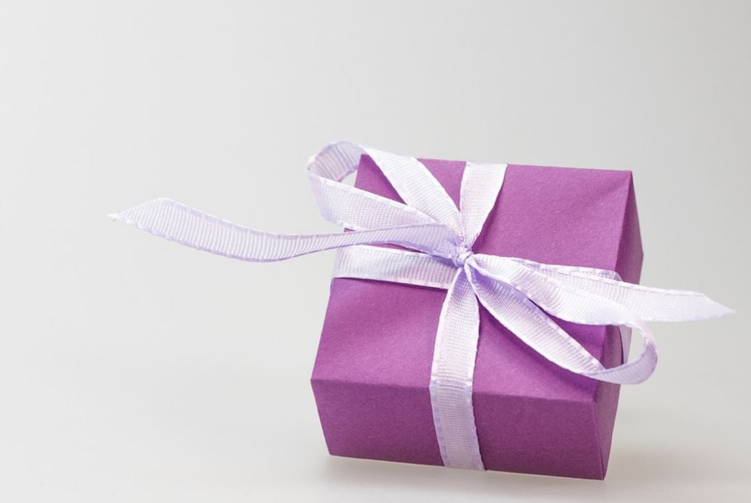 23 Symbolic Meanings of Dreaming about Ribbons