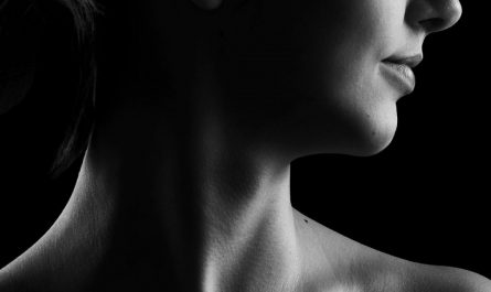 23 Symbolic Meanings of Dreaming About a Neck