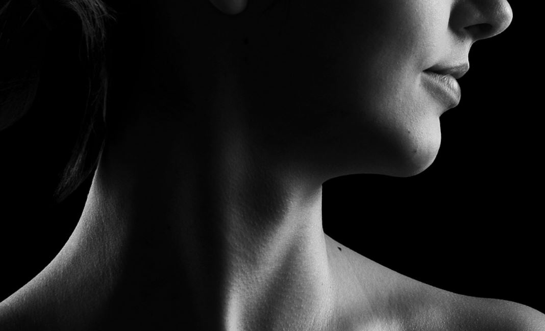 23 Symbolic Meanings of Dreaming About a Neck