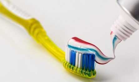 8 Symbolic Meanings of Dreaming About Brushing Teeth