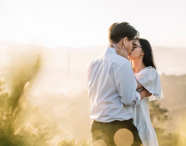 12 Symbolic Meanings of Dreaming About a Lover