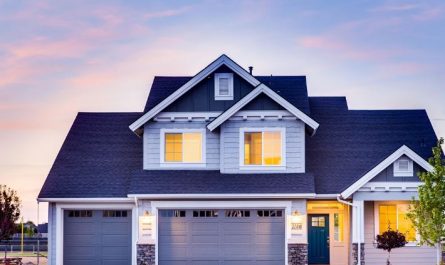 9 Symbolic Meanings of Dreaming About Buying a House
