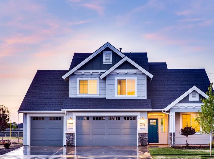 9 Symbolic Meanings of Dreaming About Buying a House