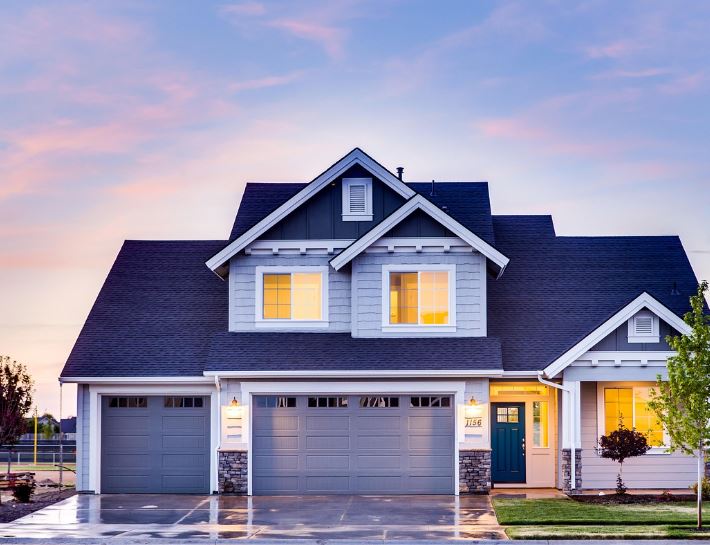 9 Symbolic Meanings of Dreaming About Buying a House
