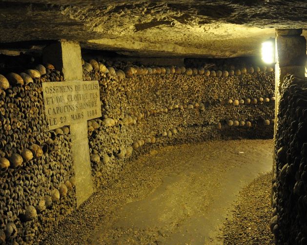 What does it mean to dream about being underground?