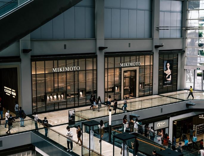 What does it mean to dream about shopping?