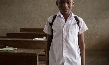 What does it mean to dream about students?