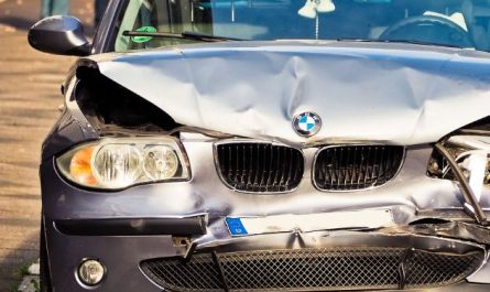 What does it mean to dream of damaged items?