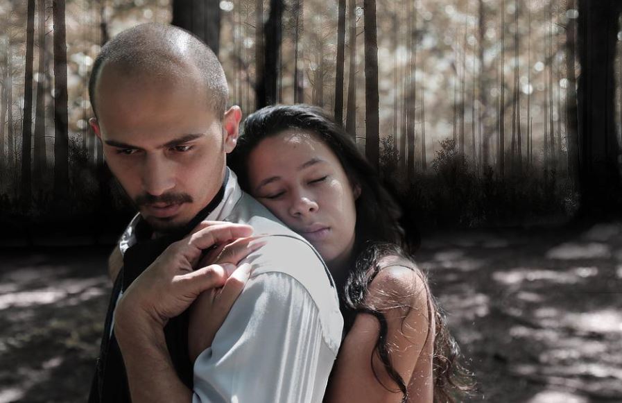 What does it mean to dream about a play?