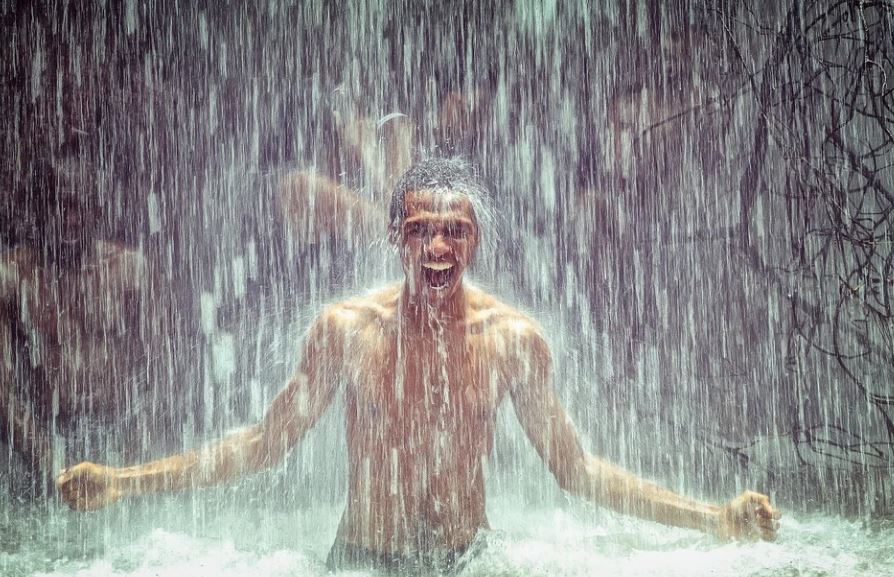 What does it mean to dream of bathing?