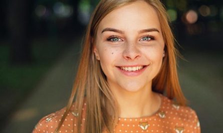 What does it mean to dream of blonde hair?