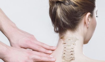 What does it mean to dream of a bone fracture?