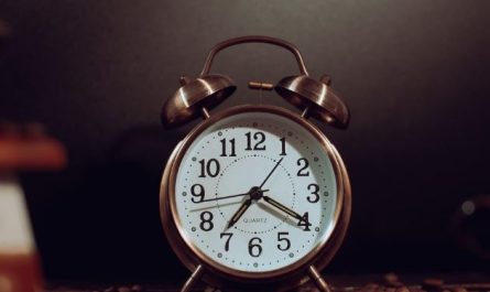 What does it mean to dream of becoming lucid or waking up?