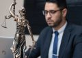What does it mean to dream of a lawyer?