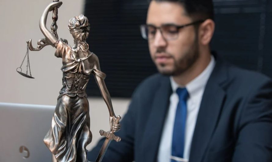 What does it mean to dream of a lawyer?