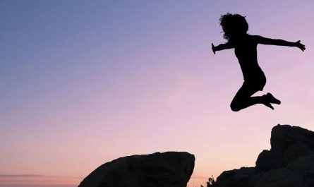 What does it mean to dream of jumping?