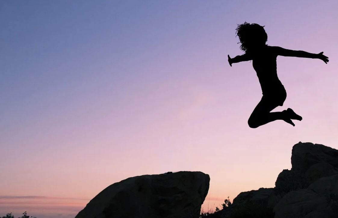 What does it mean to dream of jumping?