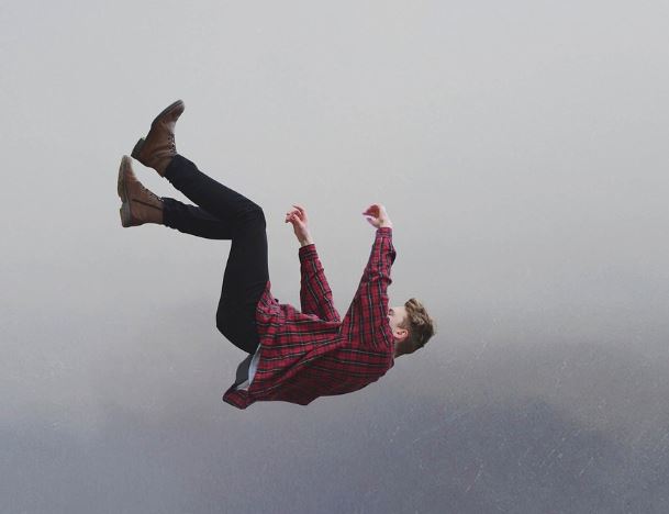 What does dreaming of falling mean?